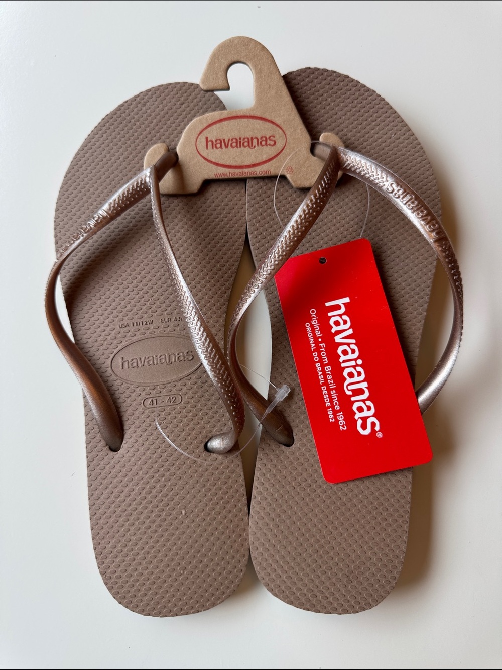 Havaianas Rose Gold Flip Flops - Size 11/12W - NWT